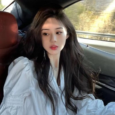坐在门口的幽灵